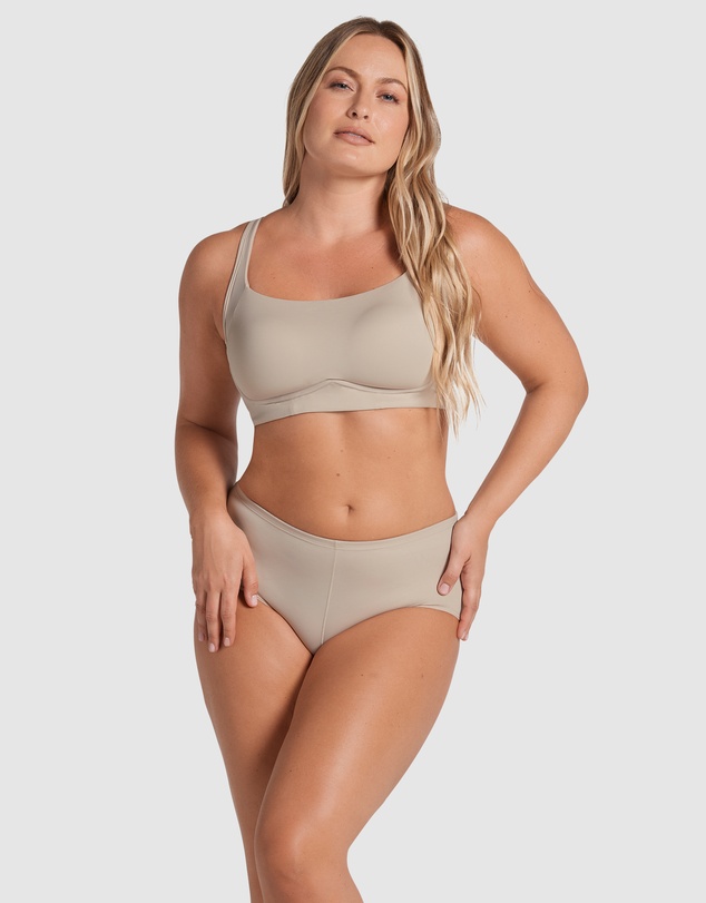 Leonisa - Everyday Supportive Side & Back Smoothing Wireless Bra
