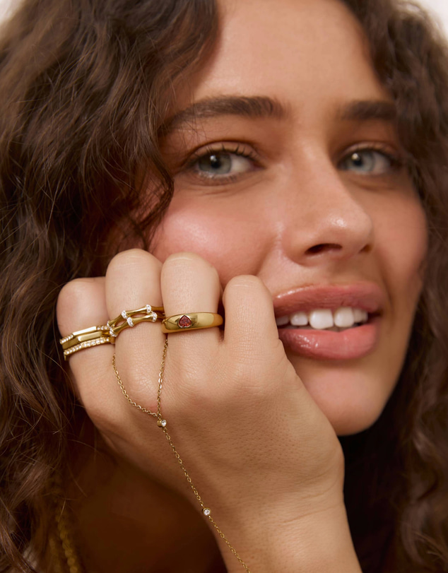 Arms Of Eve - Mi Amour Gold Ring - Red