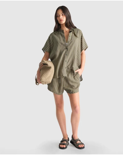 Decjuba - D-Luxe Linen Blend Curved Shorts