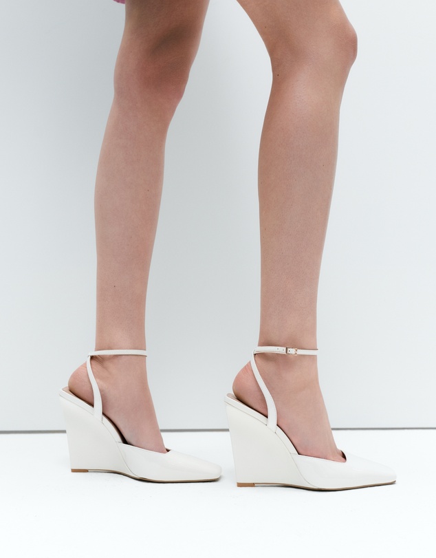 LANA WILKINSON - Mona Patent Wedge
