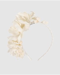 Max Alexander - Cream Orchid Flower Fascinator