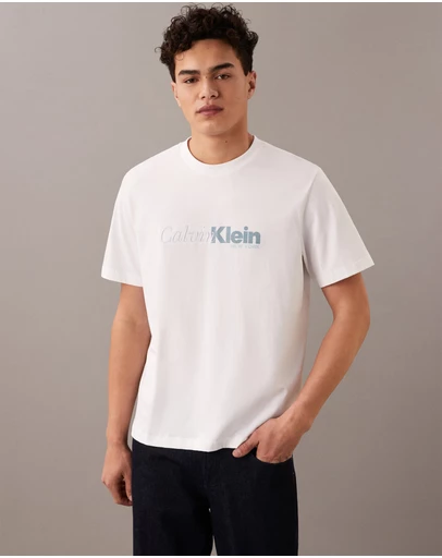 Calvin Klein - Graphic Logo T-Shirt