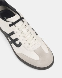 Hush Puppies - Trackside W