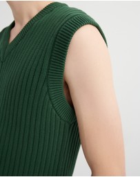 Kowtow - Luca Vest
