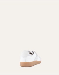 Jo Mercer - Lola Sneakers
