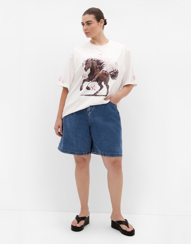City Chic - Plus size Pony Club Tee - white