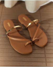 Siren - Miles Strappy Flat Sandals