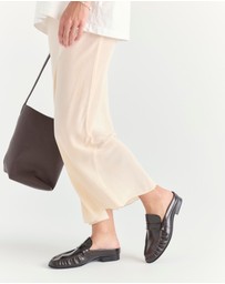 La Tribe - Naomi Mules
