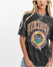 Vintage by The Real Deal - Pre Loved - Vintage 90s NFL Minnesota Vikings Acid Wash Tee