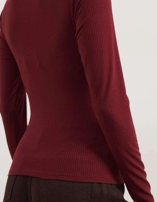 Atmos&Here - Long Sleeve V-Neck Tee