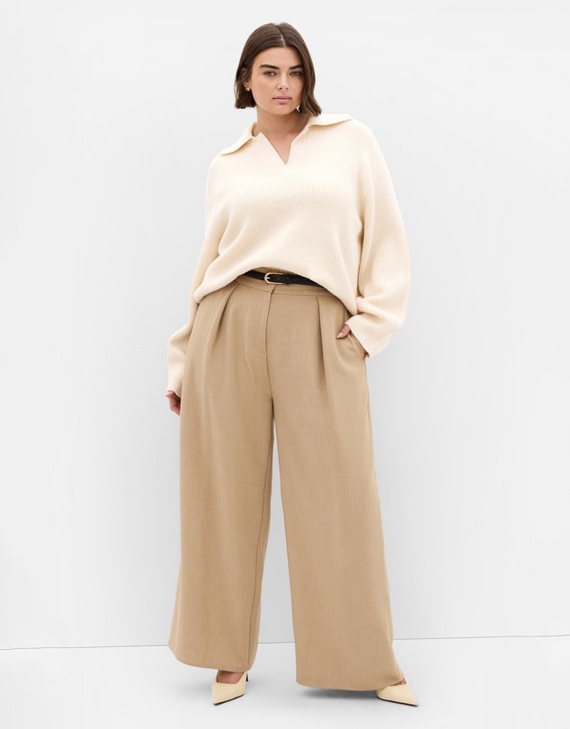 City Chic - Plus size Star Alley Collared Jumper - milk