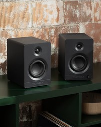 Victrola - Victrola Automatic Turntable + Victrola Tempo Bookshelf Speakers Bundle - Black