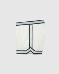 Che - Baller Shorts