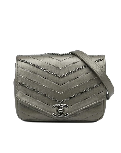 Pre-Loved by Azura Reborn - Pre-Loved chanel Chanel 19 Crossbody Bag Grey Leather