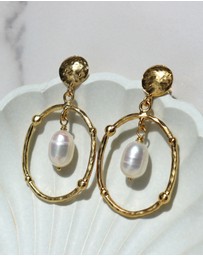 Ottoman Hands - Sloane Pearl Drop Stud Earrings