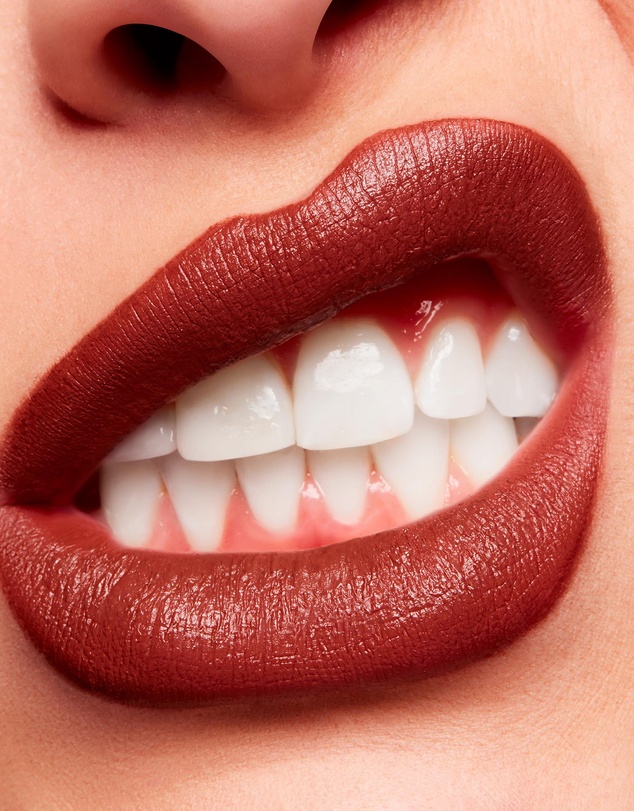 MAC - Powder Kiss Velvet Blur Slim Stick
