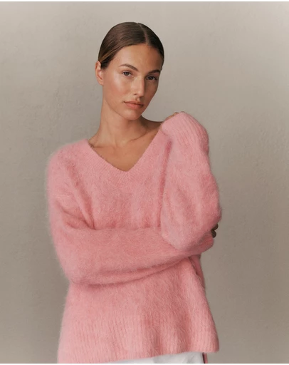 Trenery - Brushed Alpaca Relaxed V Knit in Dusty Rose