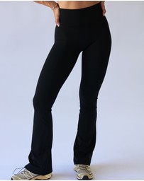 HyperLuxe The Label - Shape Flare Legging