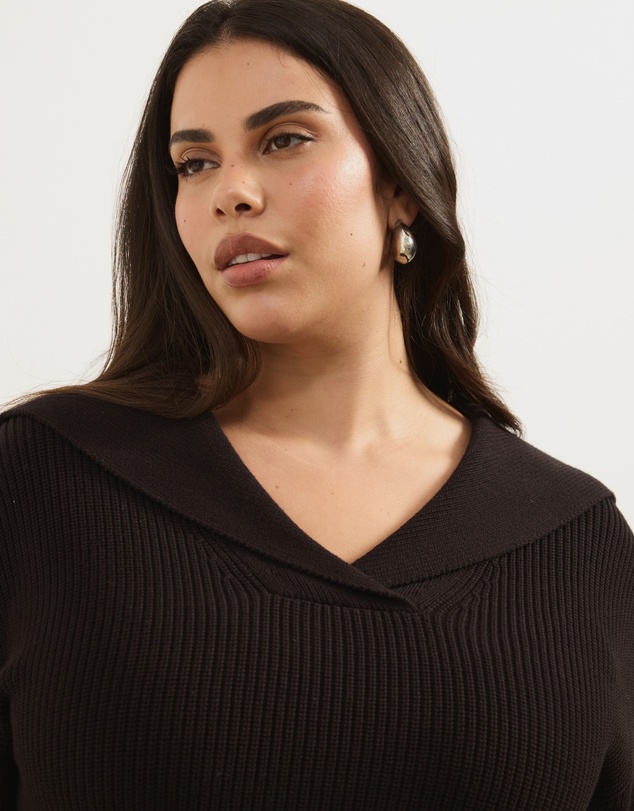 Atmos&Here Curvy - Nori Oversized V-Neck Knit Jumper
