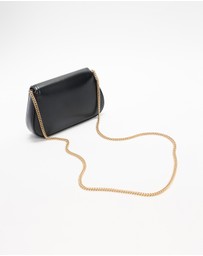 Calvin Klein - CK Curved Wallet on Chain