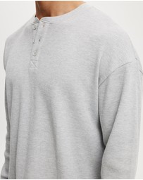 Cotton On - Relaxed Fit Textured Henley Long Sleeve