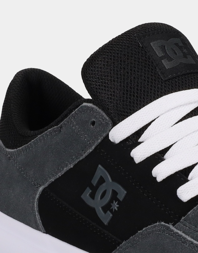 DC Shoes - Mens Onyx S WM Skate Shoes