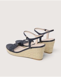 Review - Marjorelle Heel