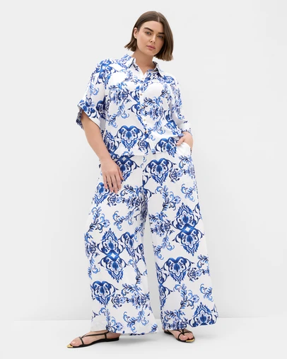 City Chic - Plus size Mykonos Print Relaxed Shirt - white