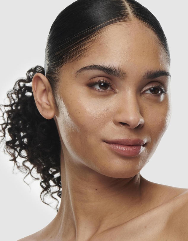 MAC - Studio Radiance Serum Powered Foundation - NC37