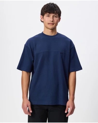 BOSS - Hive Tee