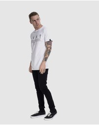 DVNT - Deluxe Tee