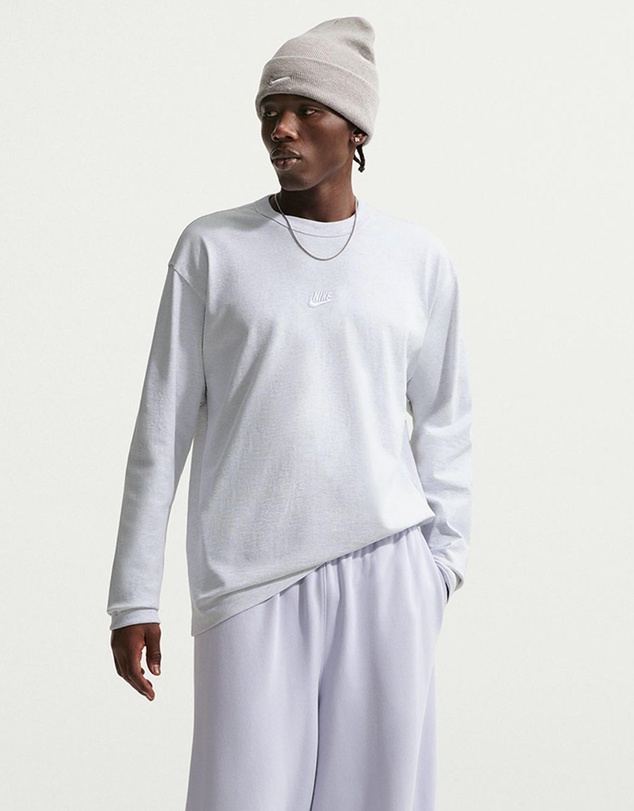 Nike - Sportswear Premium Essentials Long-Sleeve T-Shirt