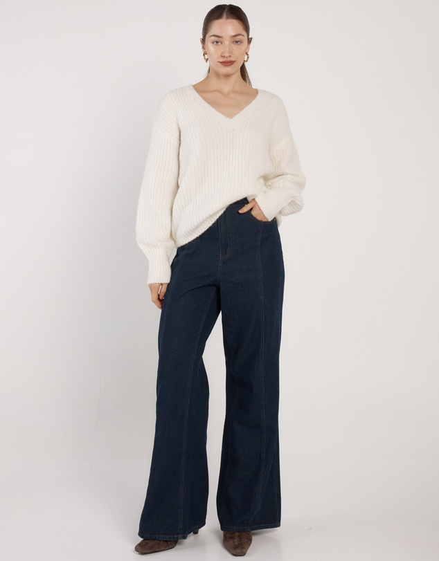 Fate + Becker - Remy V-Neck Jumper