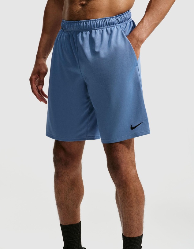 Nike - Nike Totality 9