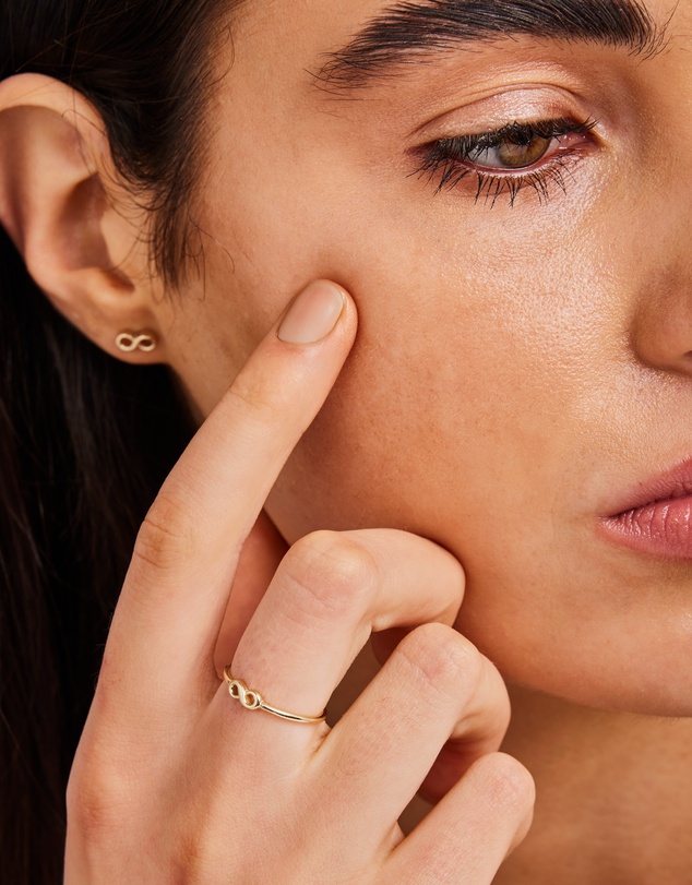Zoe Olivia - 9K Gold Infinity Ring