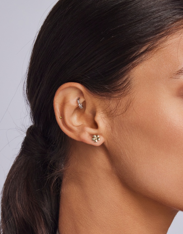 Zoe Olivia - 9K Gold Flower Stud Earrings