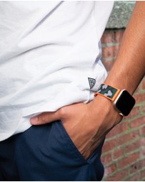 GUESS - Guess Apple Band - Mutli Colour Silicone - 42/44/45mm