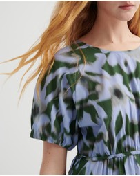 Kowtow - Illustrate Dress