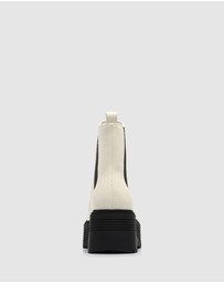 Nine West - George