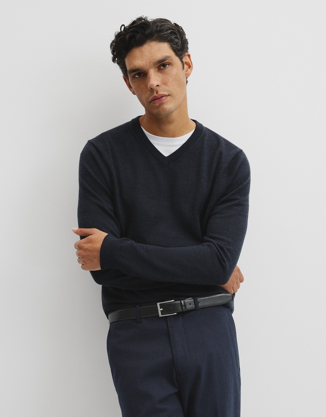 Country Road - Merino Wool V-neck Knit