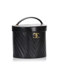 Pre-Loved by Azura Reborn - Pre-Loved chanel Chanel Quilted Chevron Leather Handbag