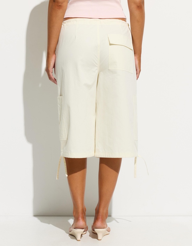 Dazie - Sofia Low Rise Cargo Shorts