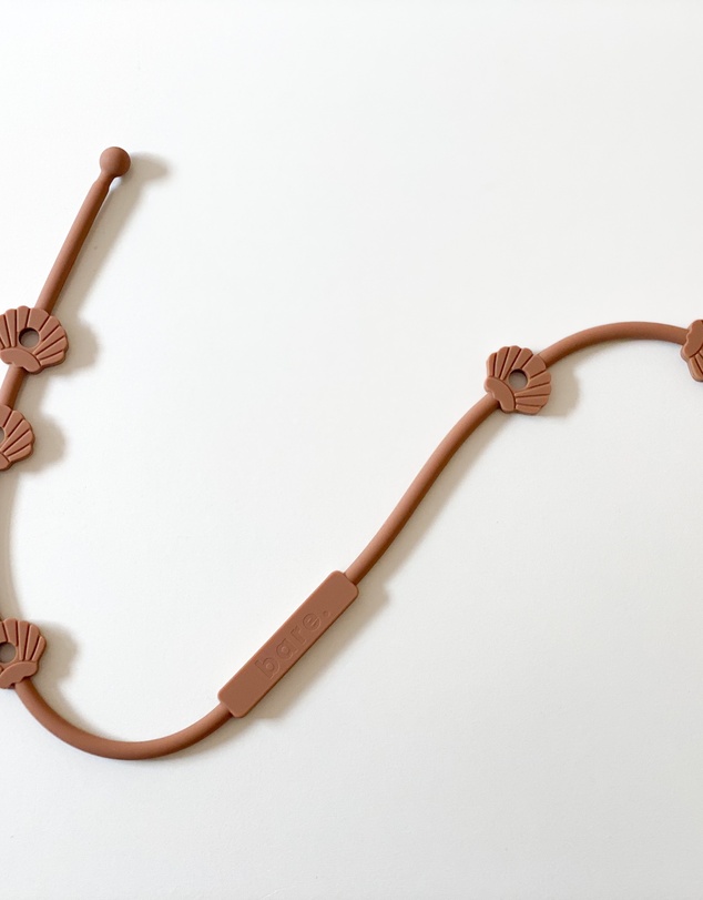Bare The Label - Shell Silicone Attachment Strap