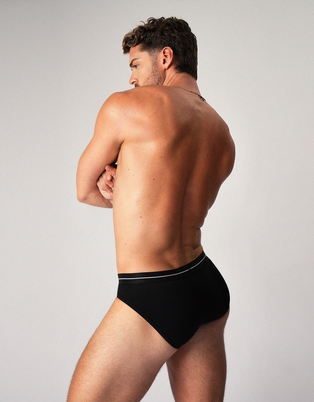TEAMM8 - Icon Brief
