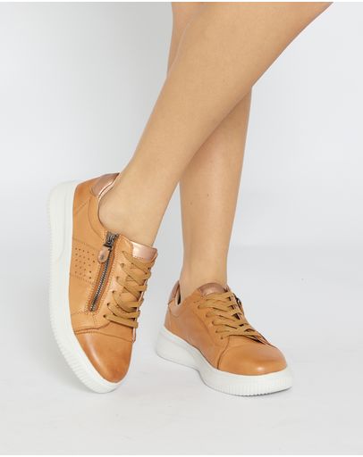 TAN/BRONZE GLOVE