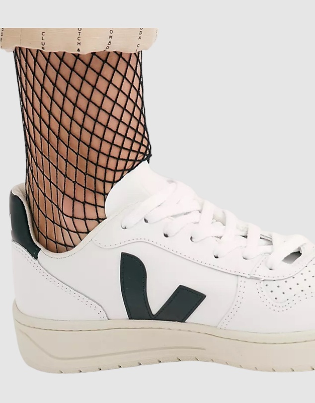 High Heel Jungle - Catch Em Fishnet Socks