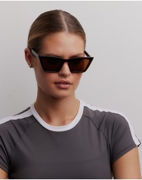 Reality Eyewear - Van Saint
