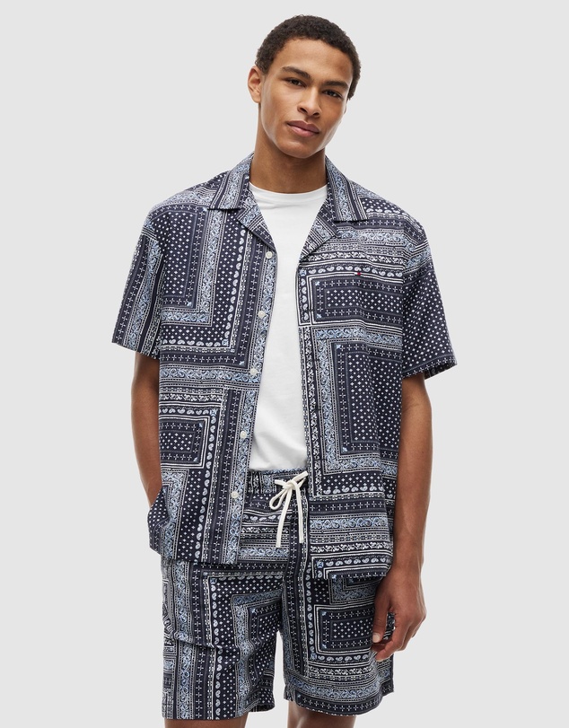 Tommy Hilfiger - Relaxed Fit Bandana Print Short Sleeve Shirt