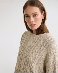 Oxford - Evie Cable Knit Crew Neck