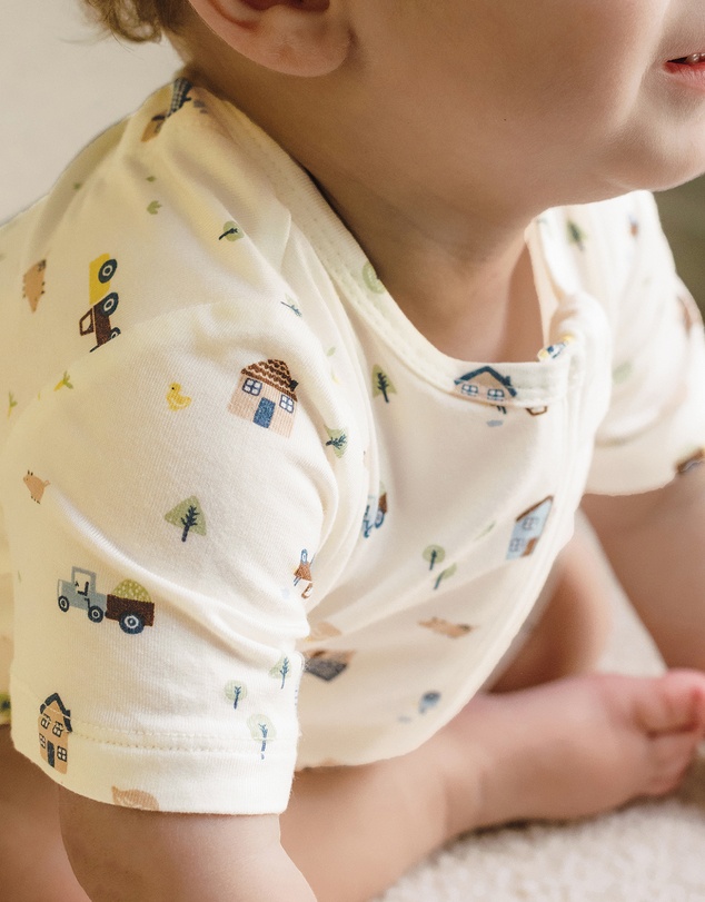 Kynd Baby - Day Or Night Onesie Short Sleeve in Pasture